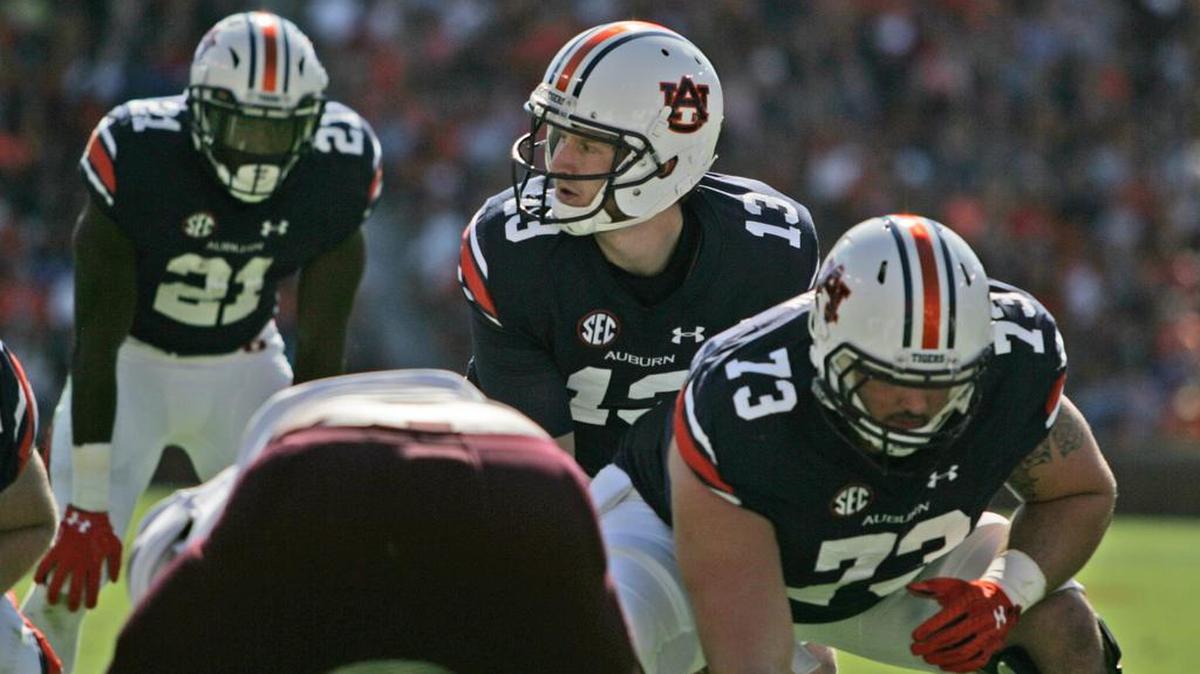 Auburn quarterback Sean White under center against ULM Saturday, Oct. 1, 2016 at Jordan-Hare Stadium.