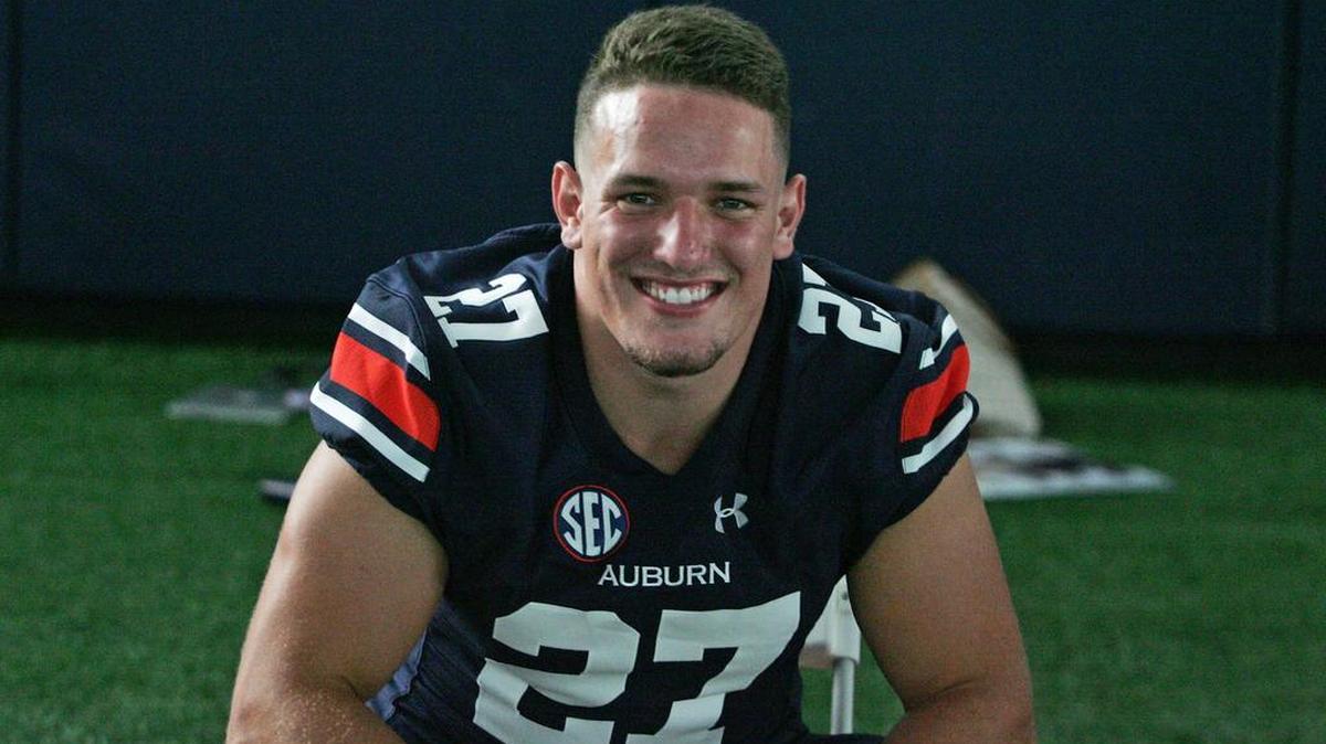 Auburn fullback Chandler Cox at the program's annual fan day in August 2016.