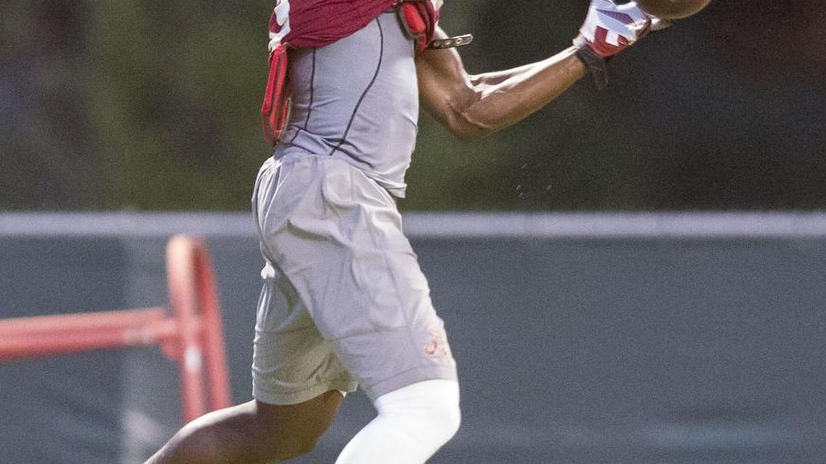 Alabama defensive back Ronnie Harrison works through drills during a Thursday practice.
