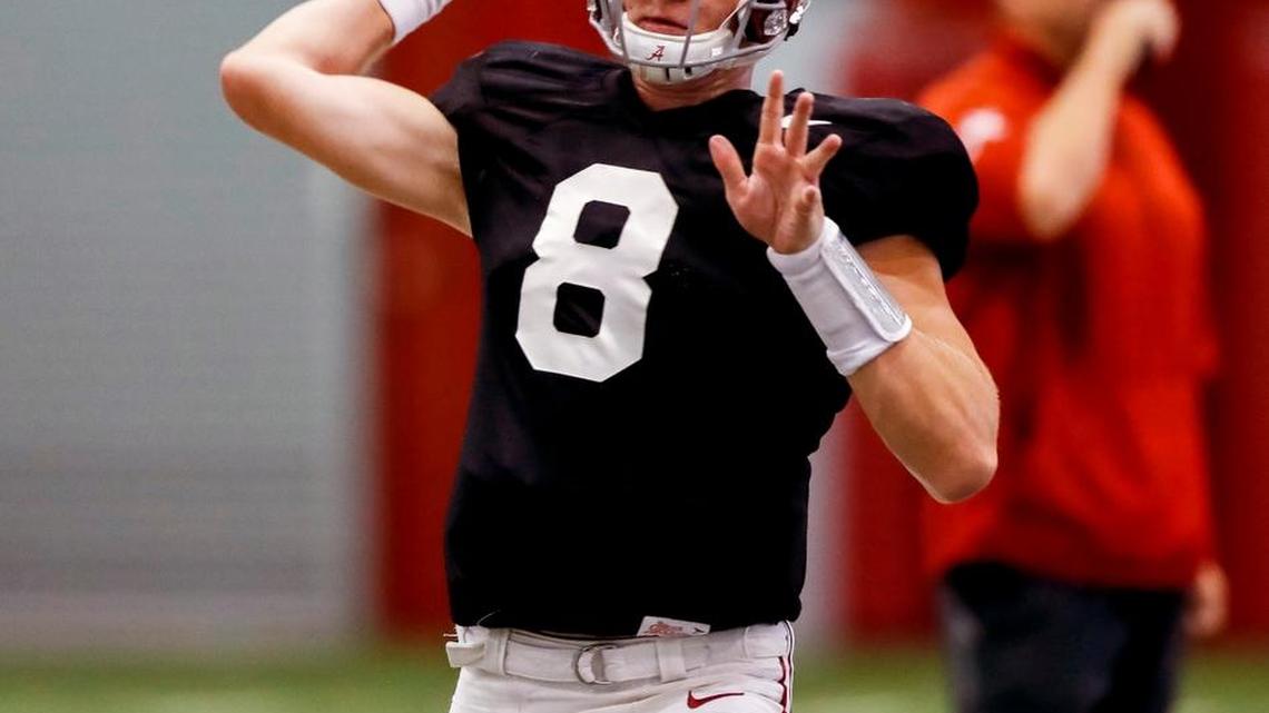 QB battle narrows to Bateman and Barnett