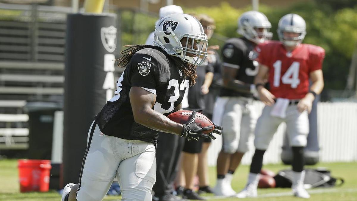 Former Alabama running back Trent Richardson works out at the Oakland Raiders’ training camp on Aug. 6, 2015, in Napa, Calif. Richardson, a free agent, practiced with the Tide recently, playing the role of LSU’s Leonard Fournette.