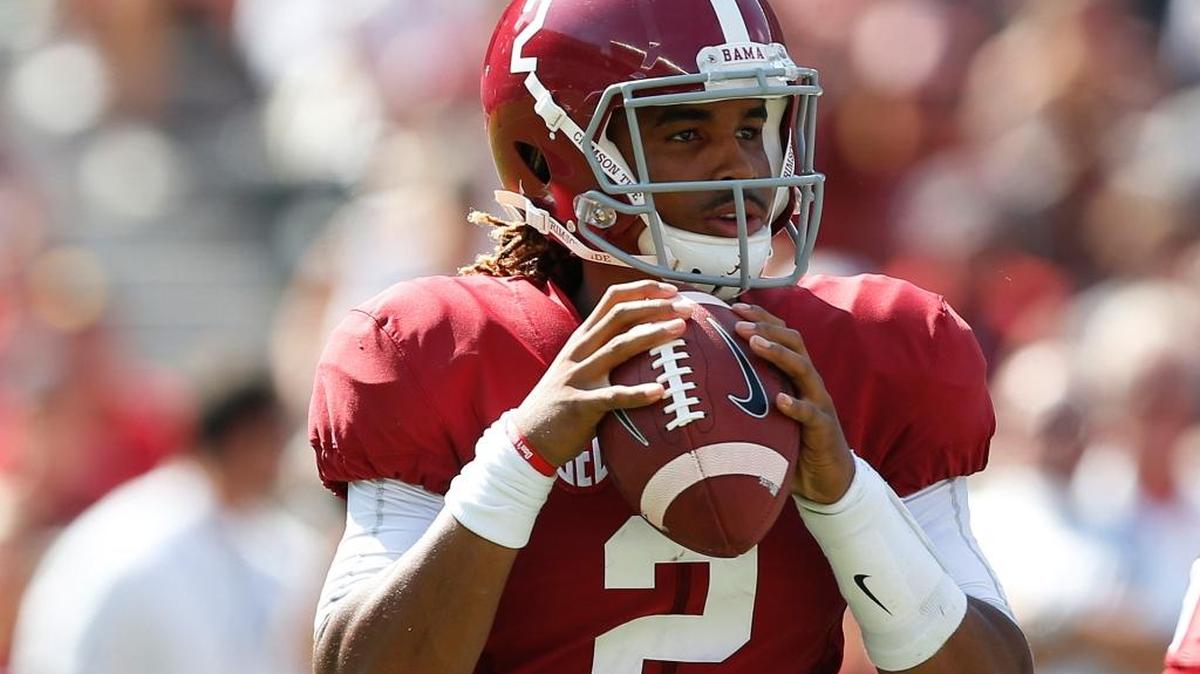Alabama quarterback Jalen Hurts sets back to pass during the first half Saturday.