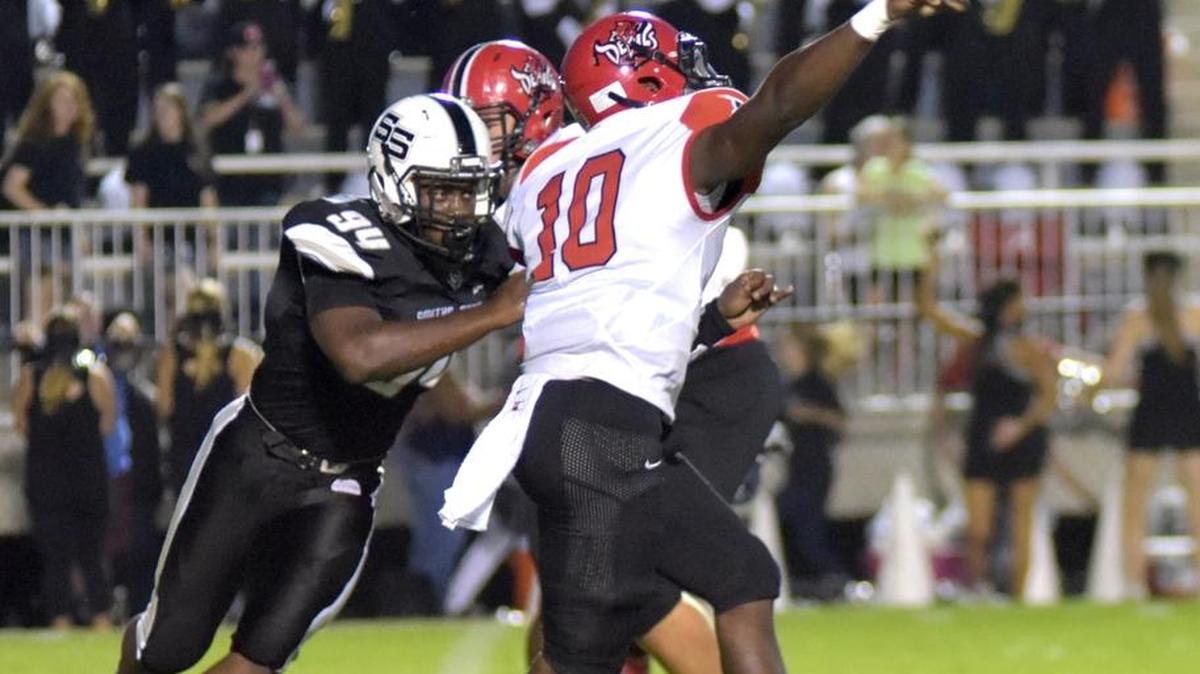 Smiths Station defensive lineman Deondrae Williams is expected to be a huge contributor for the Panthers as they attempt to bounce back in 2017.