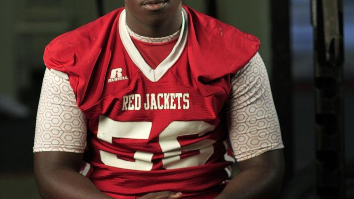 Elijah Mann plays offensive and defensive line for Jordan.