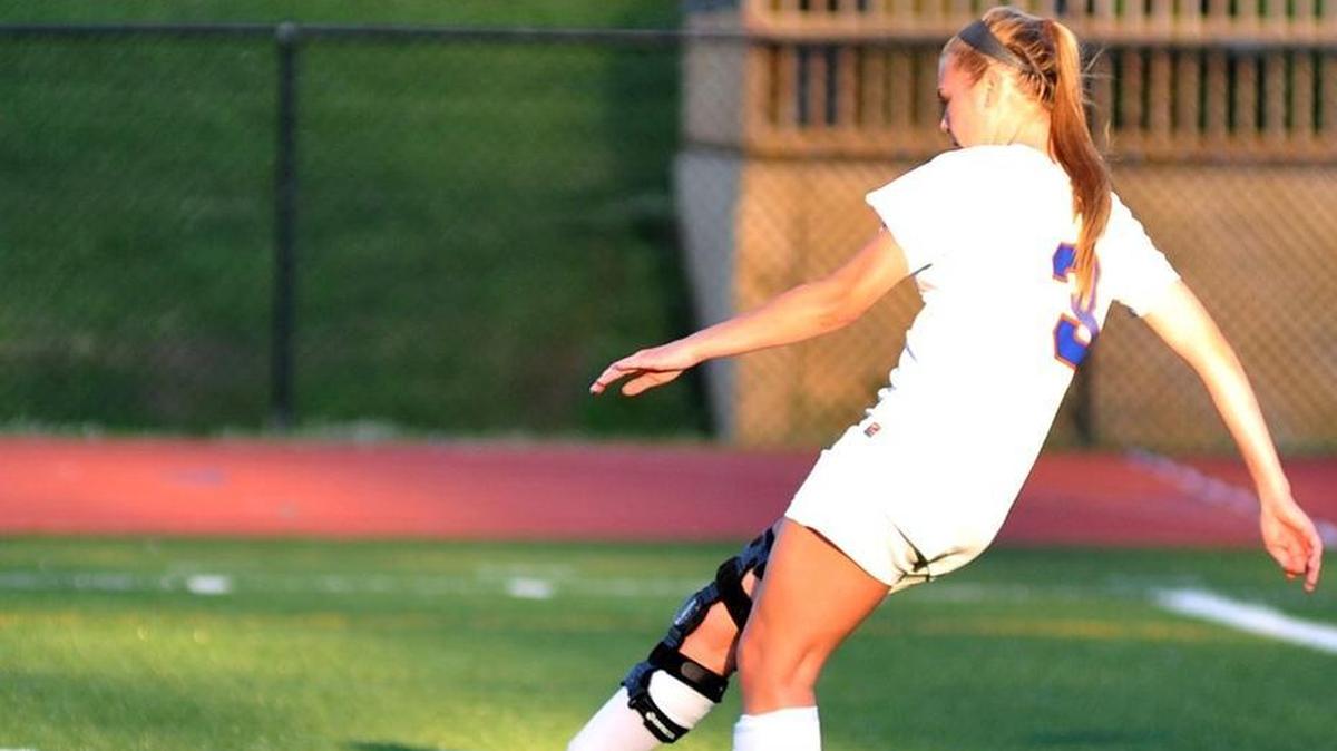 Columbus' Gigi Schorr scores on a penalty kick in the 1st half of the of the game against Alexander Wednesday night April 5, 2016 at Kinnett Stadium