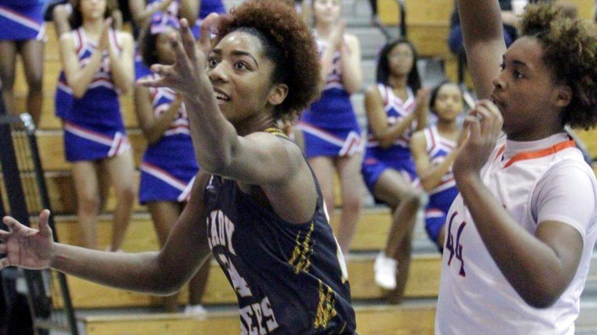Harris County's Jessika Carter, left, has commited to take her talents to the Southeastern Conference.
