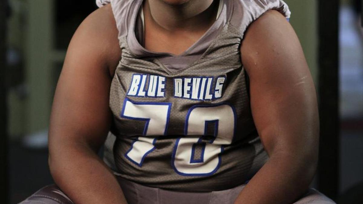William Nana-Fabu plays offensive line for Columbus.