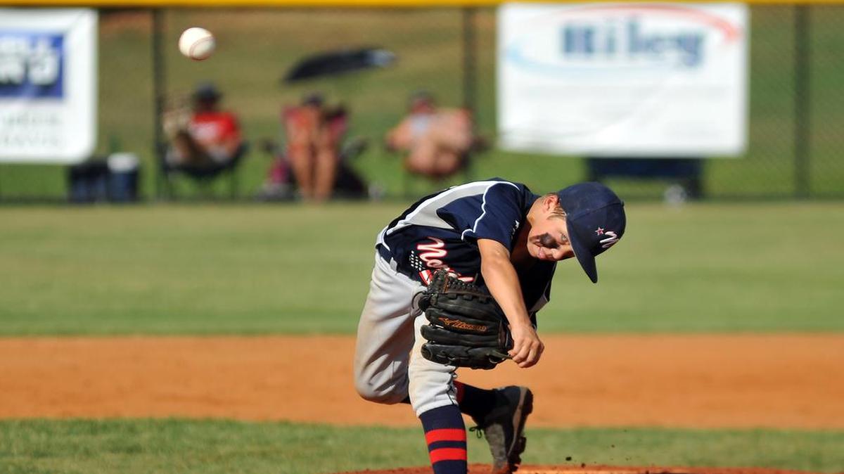 Northern’s Carson Ward pitches in the first inning of the 9-10 baseball championship on Tuesday. Northern beat American 3-1.