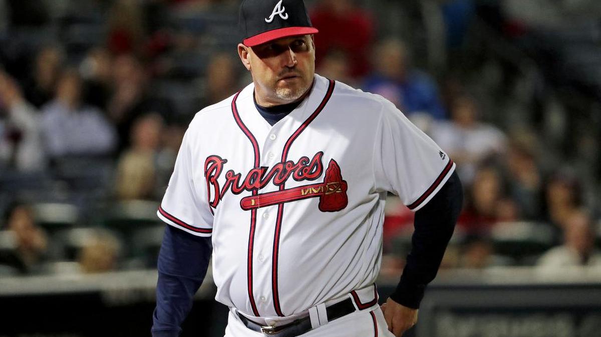 Atlanta Braves manager Fredi Gonzalez walks to the dugout in a baseball game against the Arizona Diamondbacks Friday, May 6, 2016, in Atlanta.
