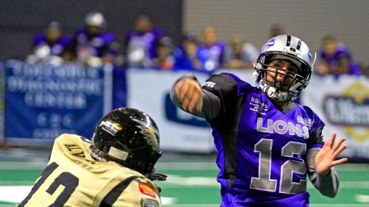 Lions quarterback Casey Kacz throws a pass during a game against Lehigh Valley on May 9, 2015.